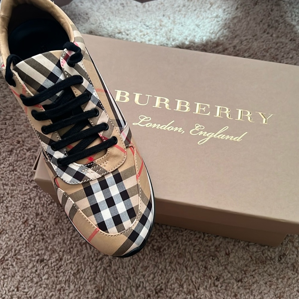 Burberry Sneakers